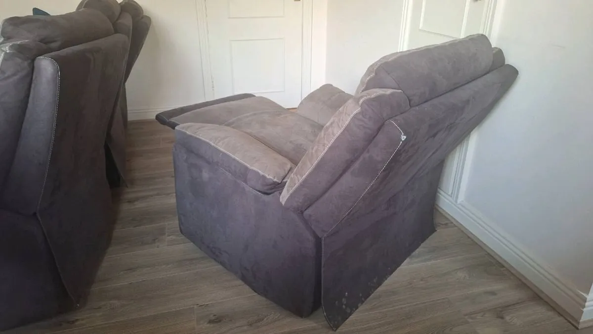 Recliner Armchair - Image 1