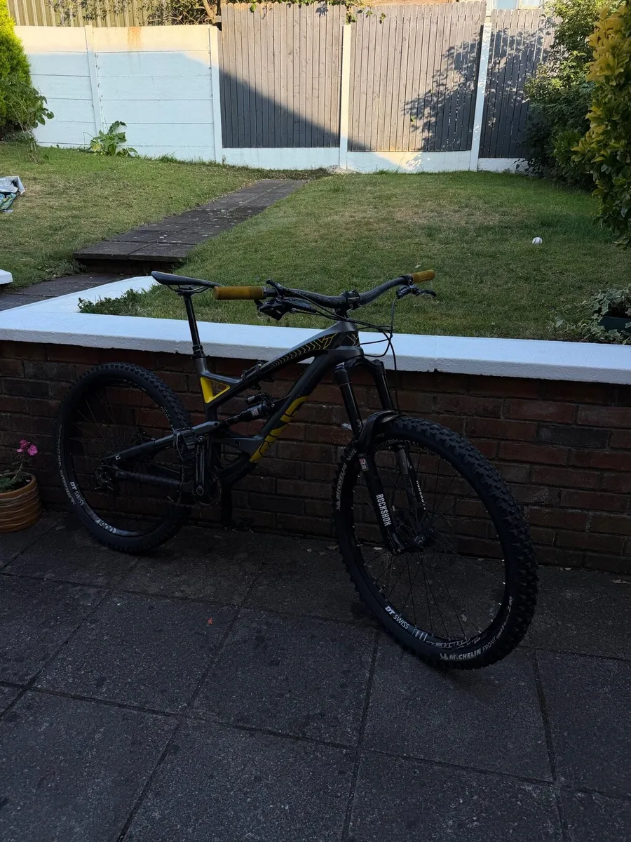 YT Capra Pro 2015 - Image 1