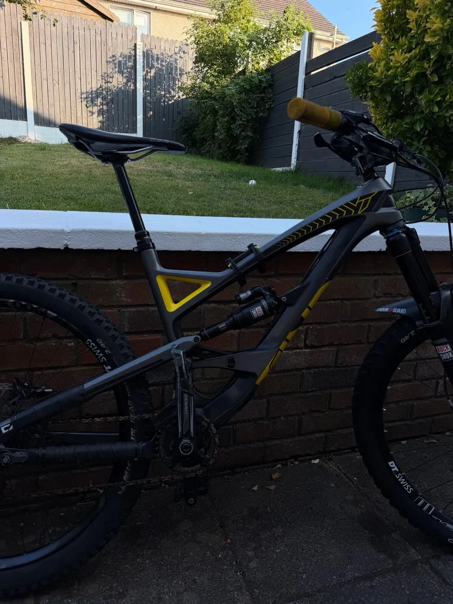 YT Capra Pro 2015 - Image 2