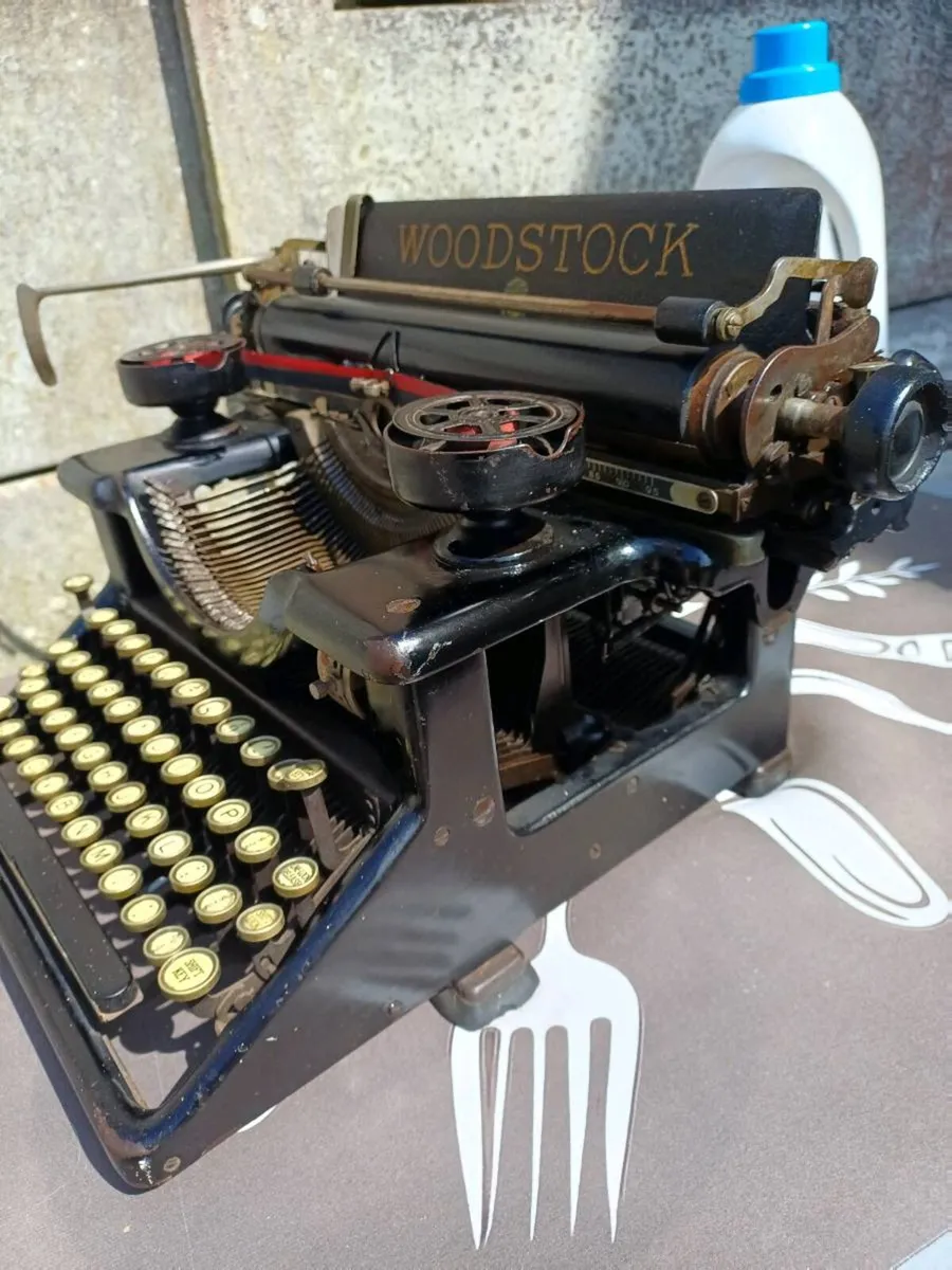 1930 Woodstock Typewriter - Image 3