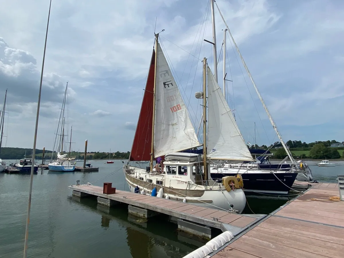Fisher 30, Motor Sailer - Image 1