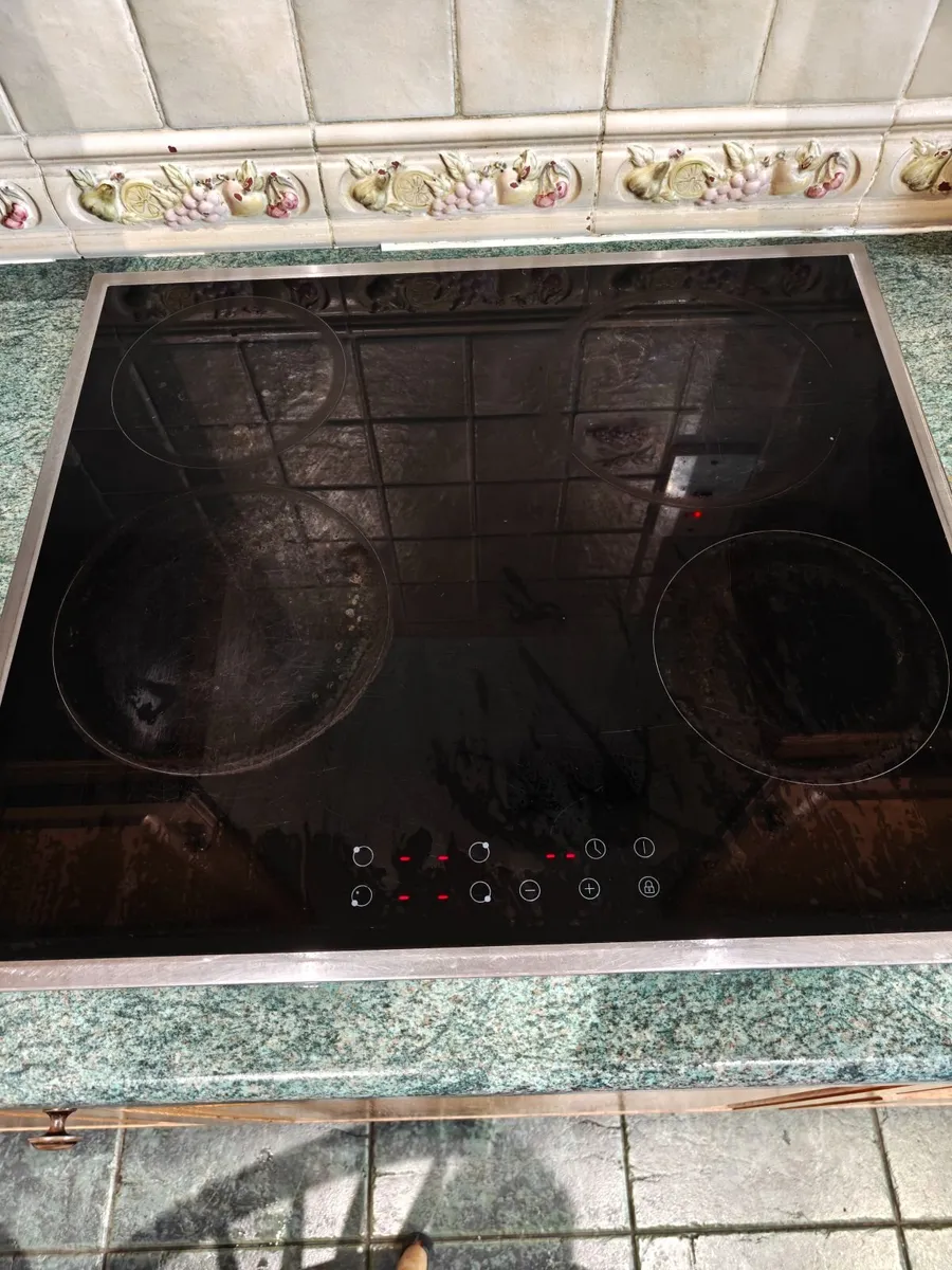Electric hob - Image 1