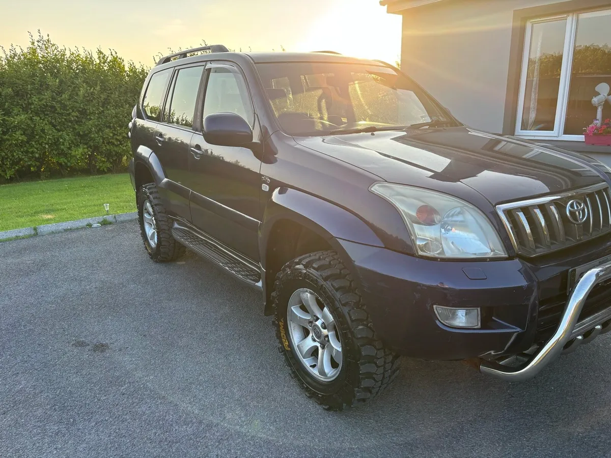 2008 5 seat landcruiser - Image 1