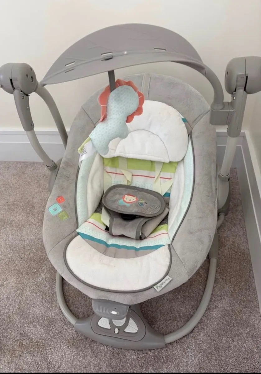 Baby swing - Image 1