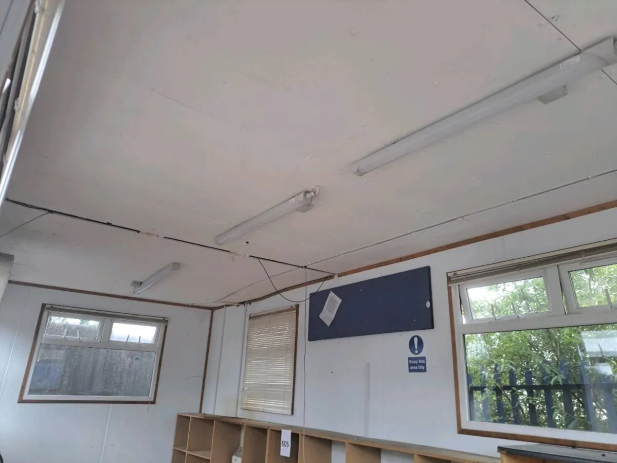 Office cabin - Image 3