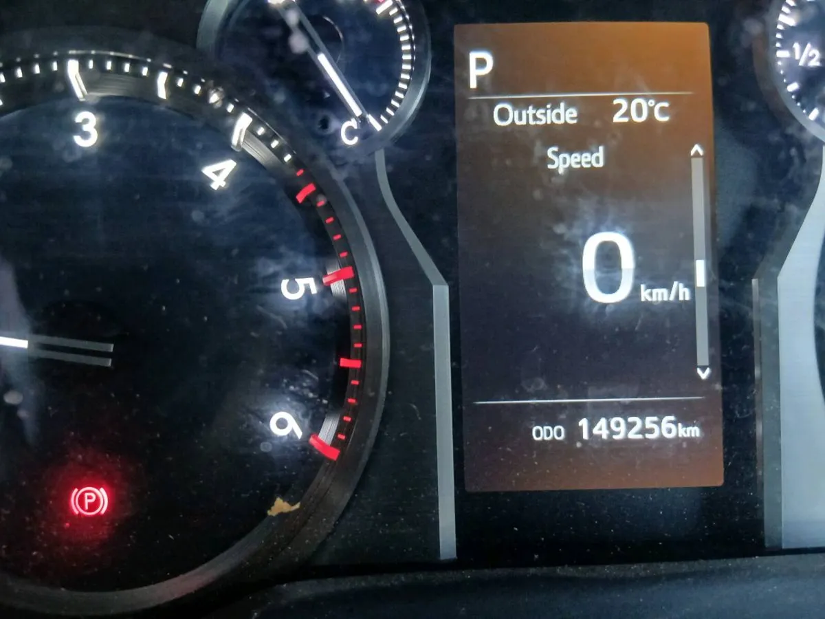 222 toyota landcruiser - Image 2
