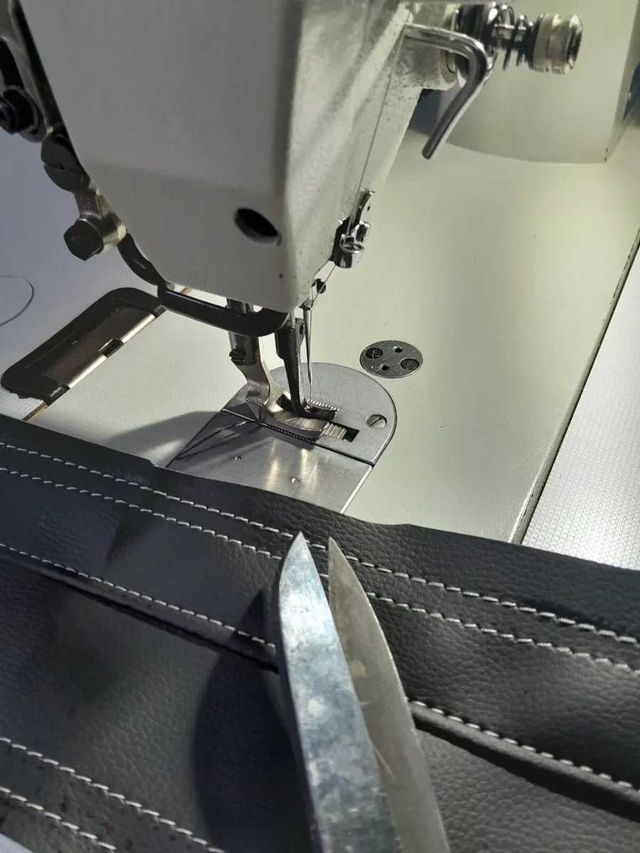 Sewing machine - Image 1