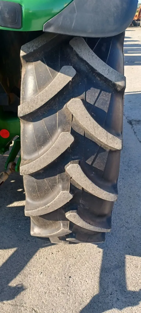 John Deere 5100m - Image 2