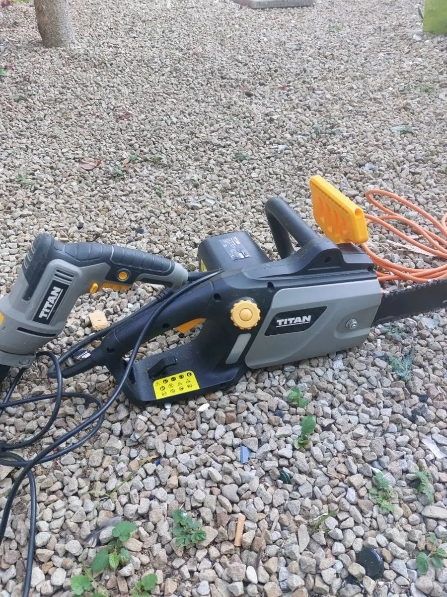 Electric chansew and Drill. - Image 2