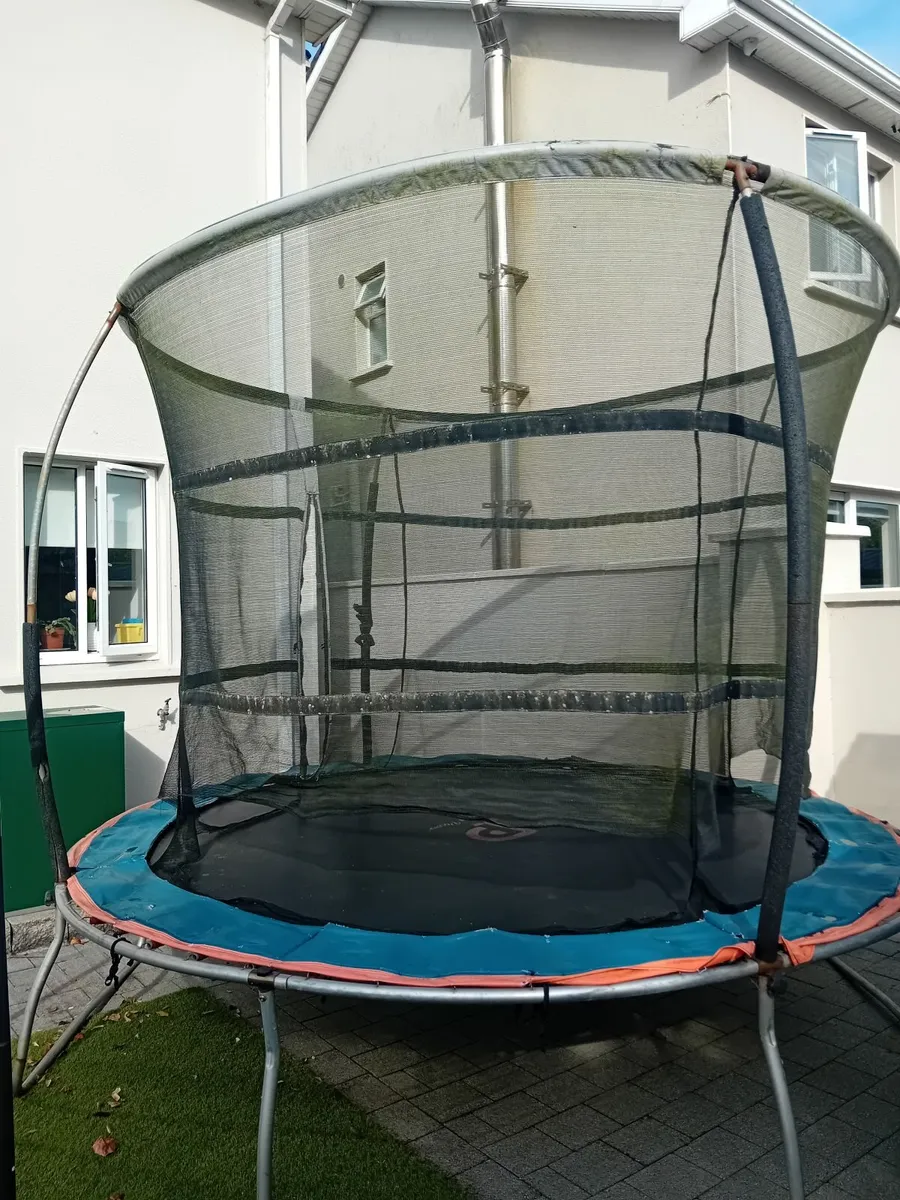 trampoline - Image 1