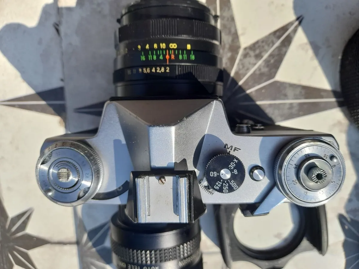 Camera SLR Zenith and accessories - Image 1