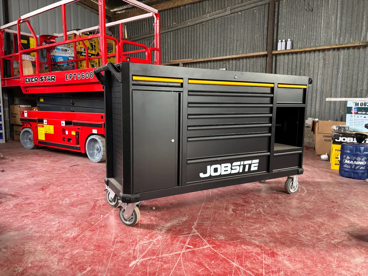 Heavy Duty Powder Coated 66' Tool Station - Image 2