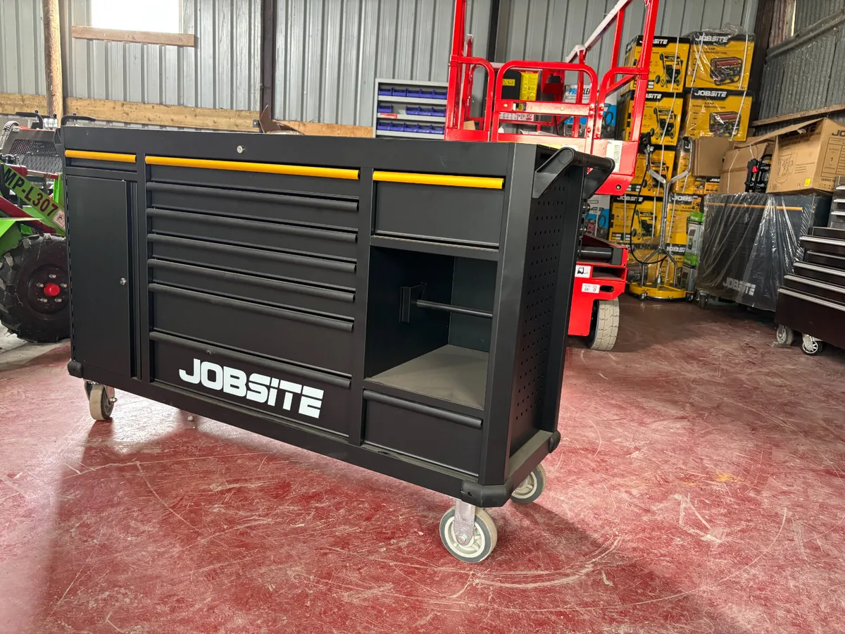 Heavy Duty Powder Coated 66' Tool Station - Image 3