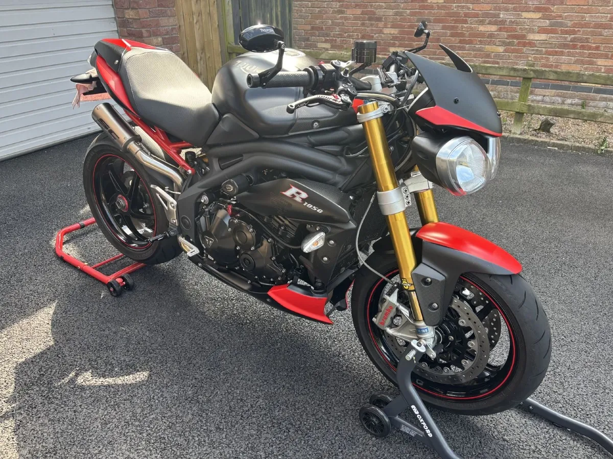 2013 Triumph Speed Triple 1050 R Dark (10 of 30) - Image 1