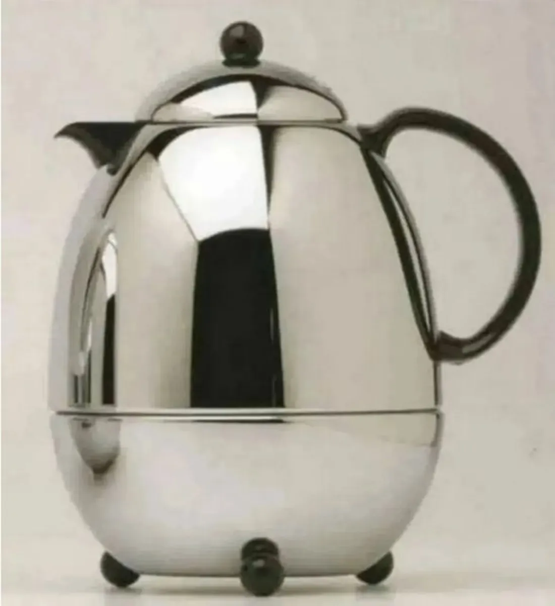 Elia Chrome Oval Vacuum Jug - Image 1