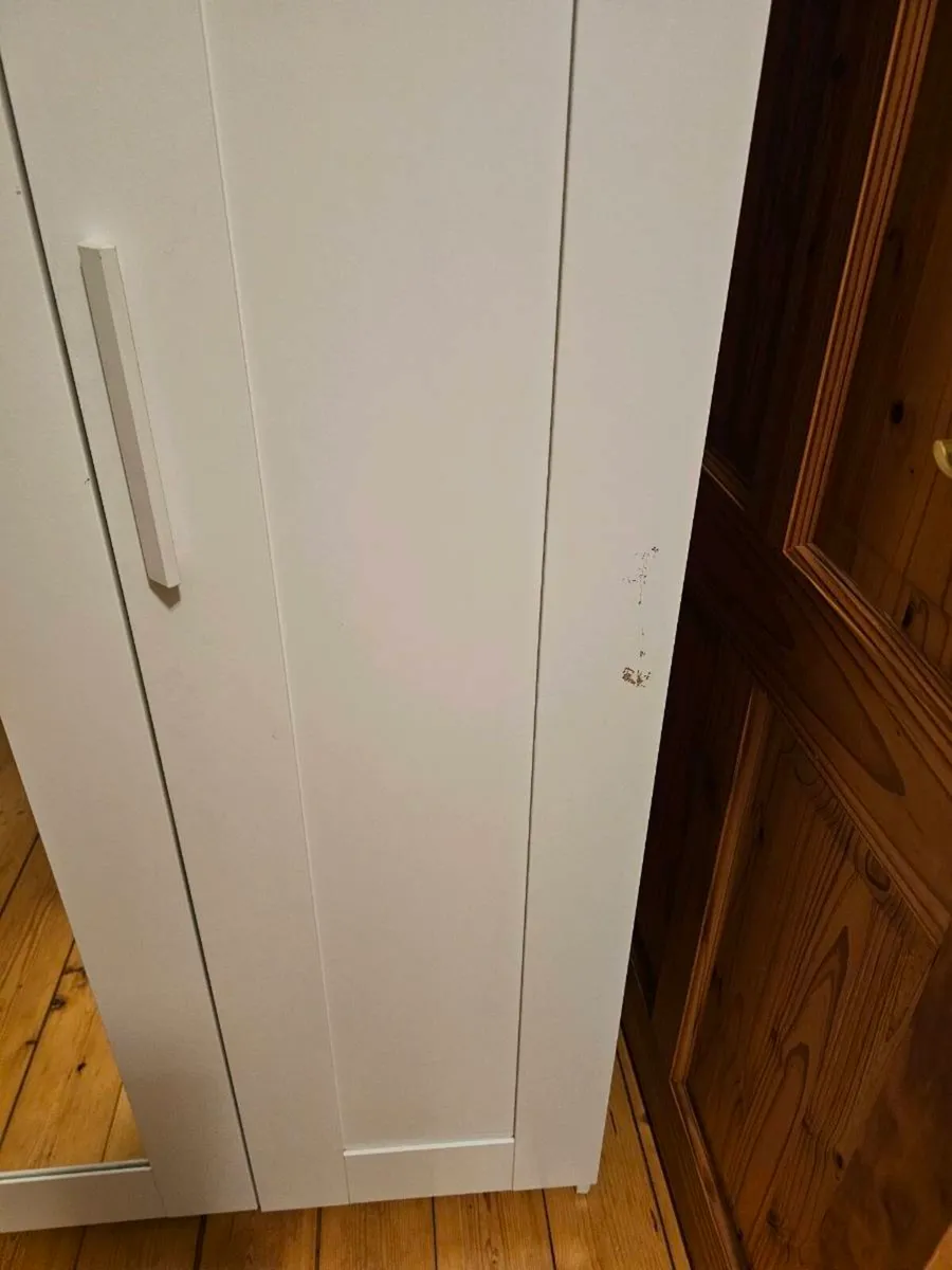 3 DOOR WARDROBE - Image 3