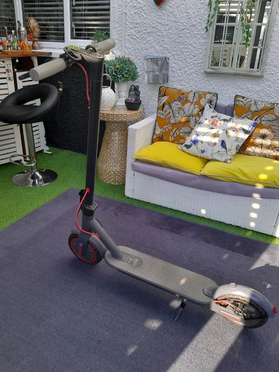 AOVO PRO Electric Scooter(Barely Used) - Image 1