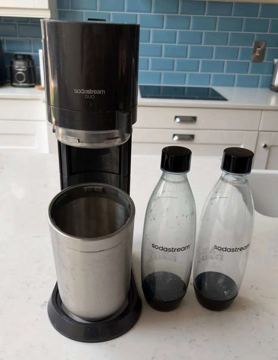 SodaStream Duo -- takes glass and plastic bottles - Image 1