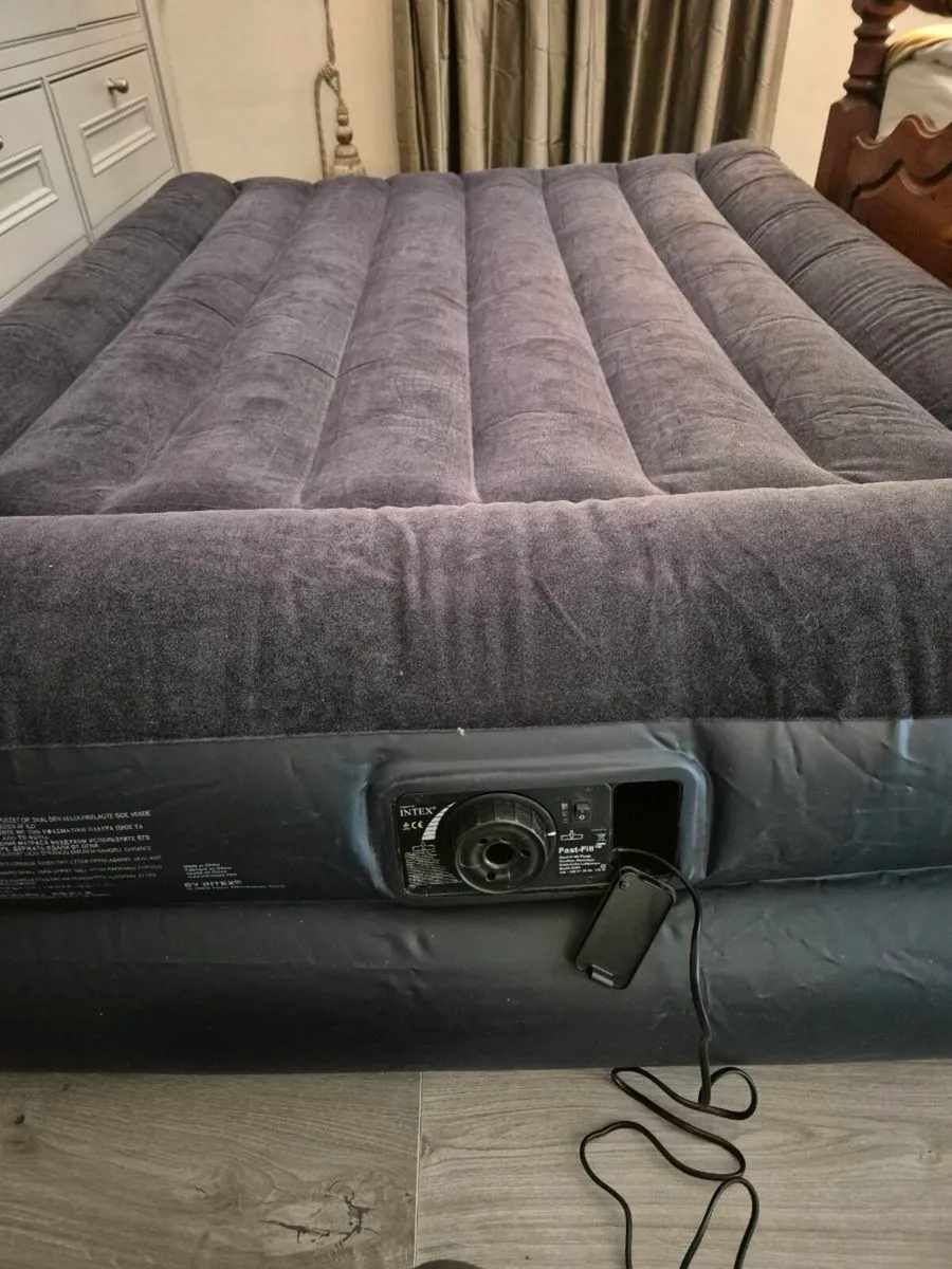 Air bed - Image 1