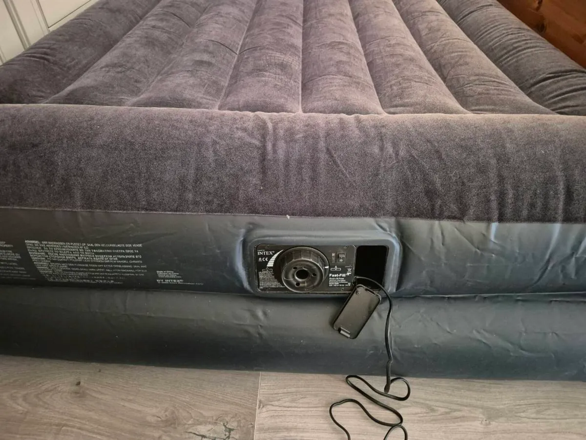 Air bed - Image 2