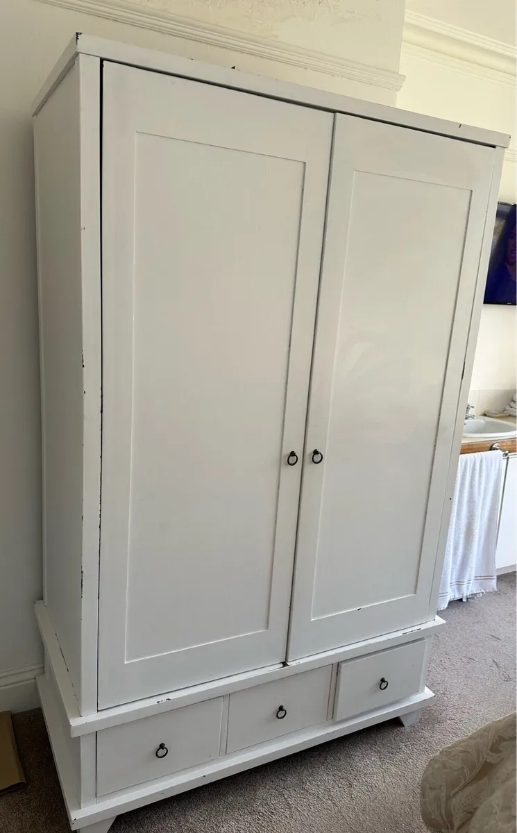 Wardrobe - Image 2