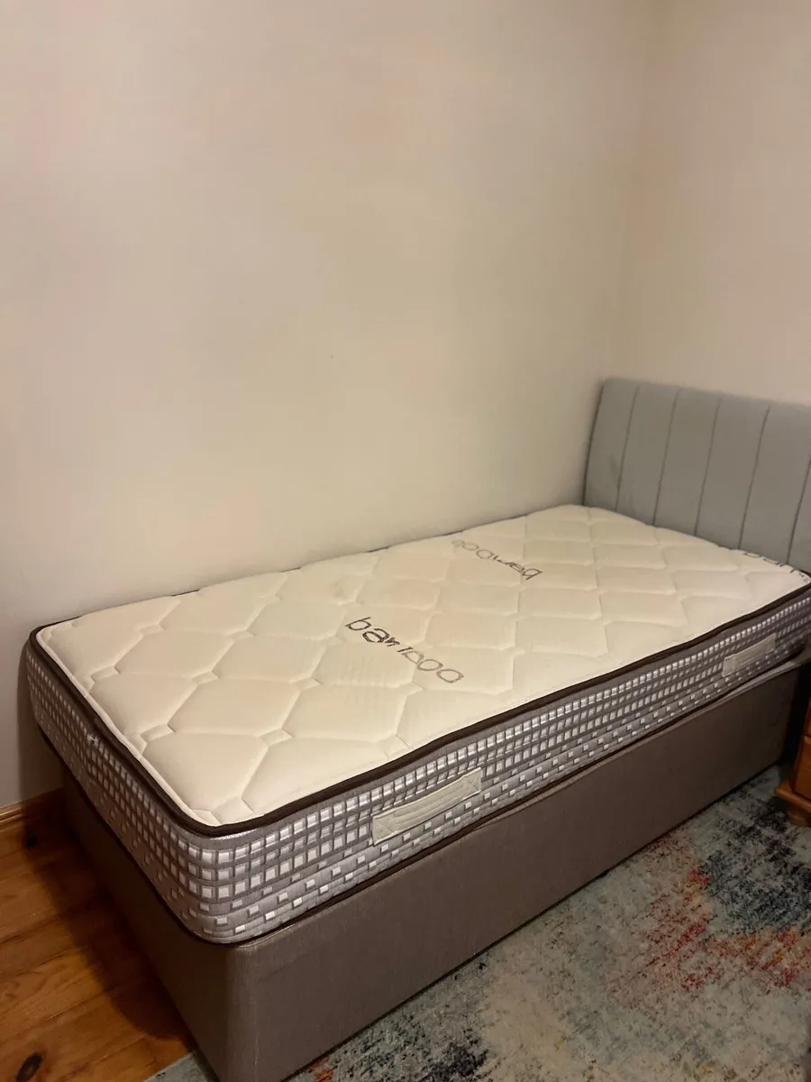 Single bed in excellent condition - Image 3