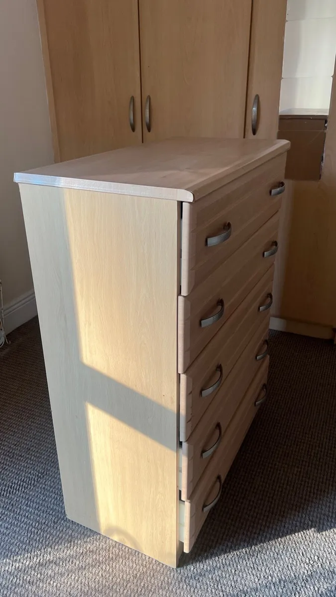 Chest of drawers - Image 2