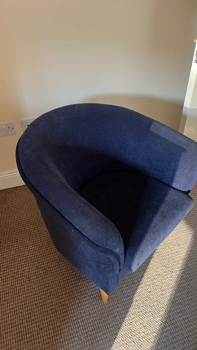 Comfy chair - Image 2