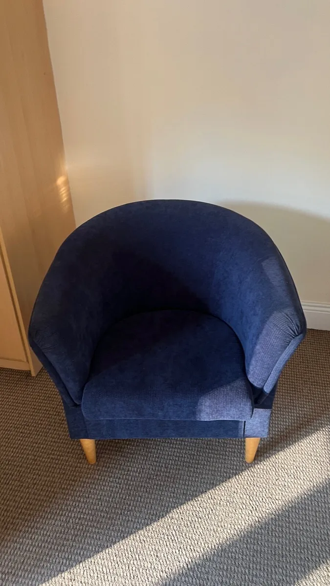 Comfy chair - Image 1
