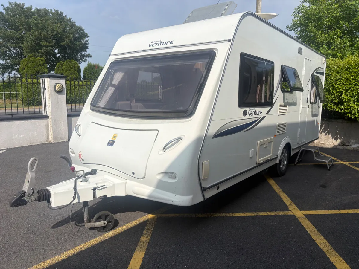 🏕️ Compass Venture 495 – 5 Berth Touring Caravan - Image 1