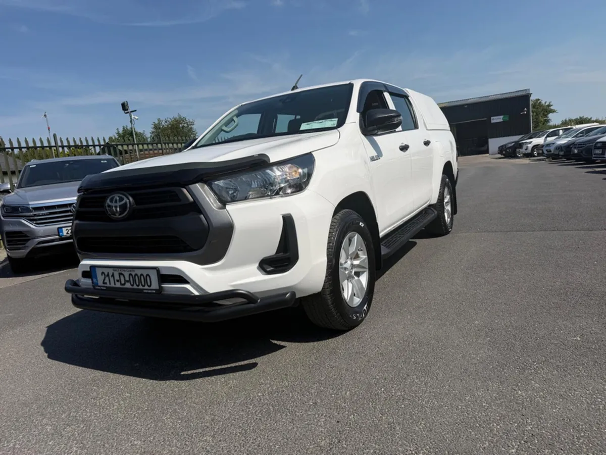 Toyota Hilux ACTIVE PLUS D-4D 4WD DCB - Image 3