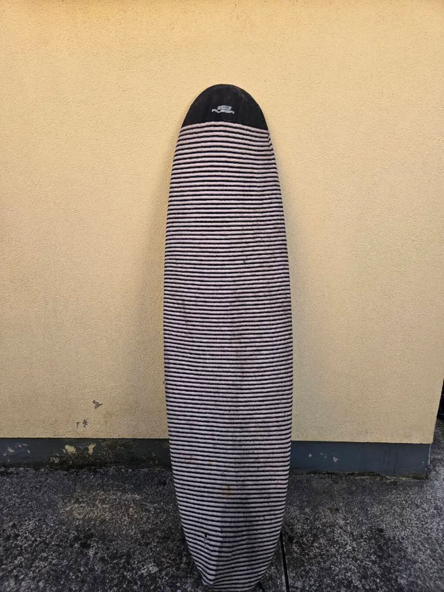 BIC 7’0 Egg Surfboard inc Leash & Sock - Image 2