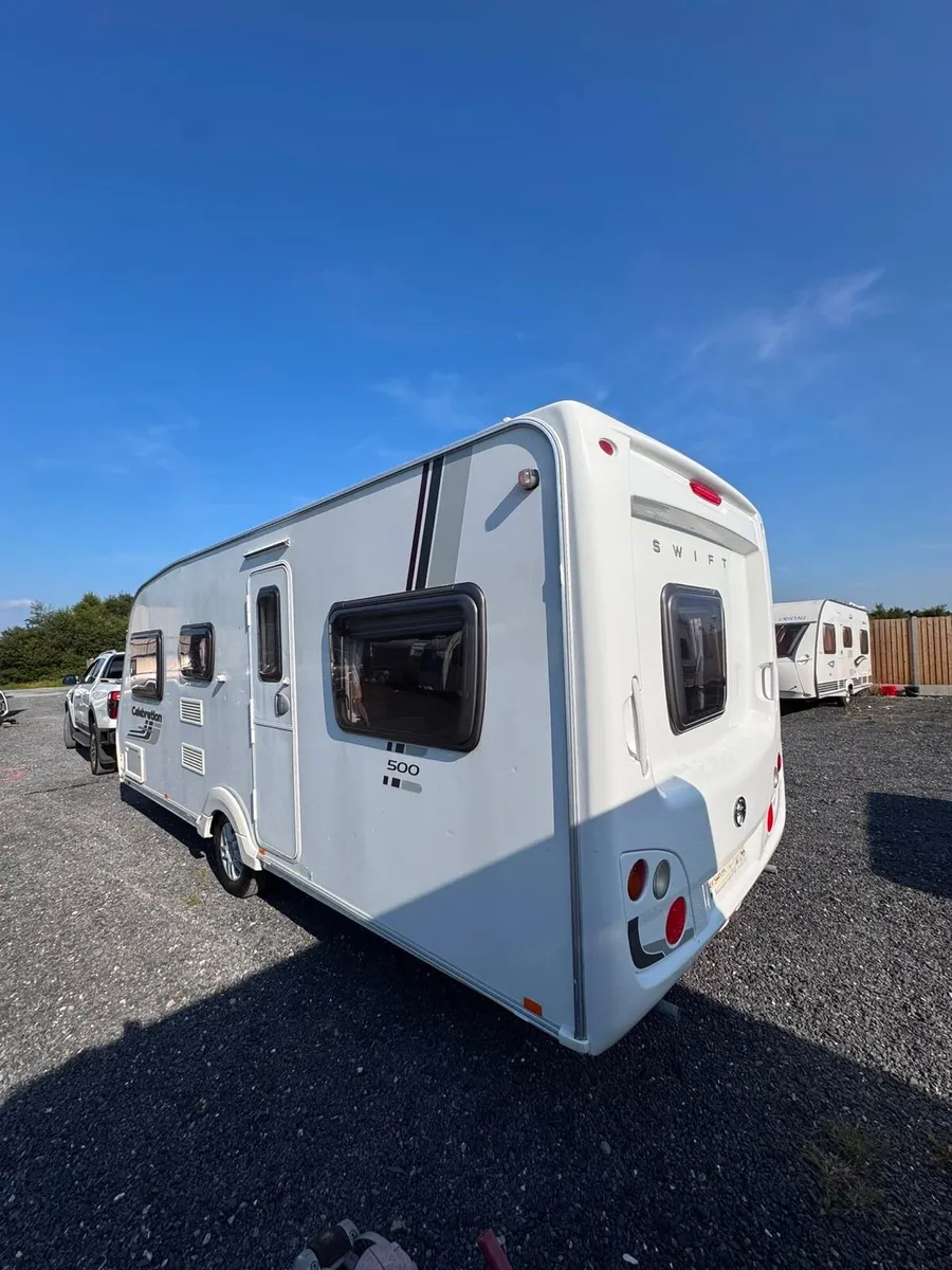 2011 Swift 6 berth triple bunk caravan - Image 3