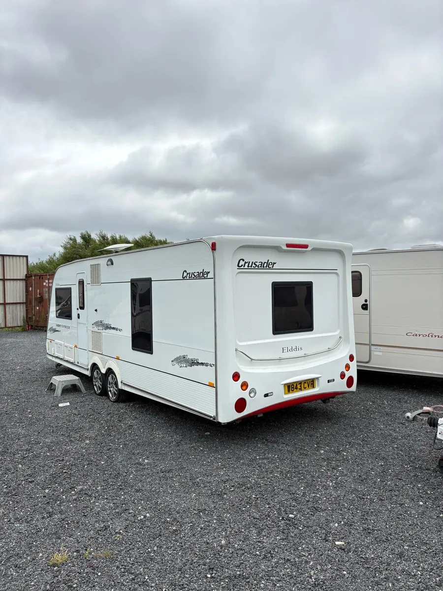 Elddis crusader 4 berth fixed bed caravan - Image 3