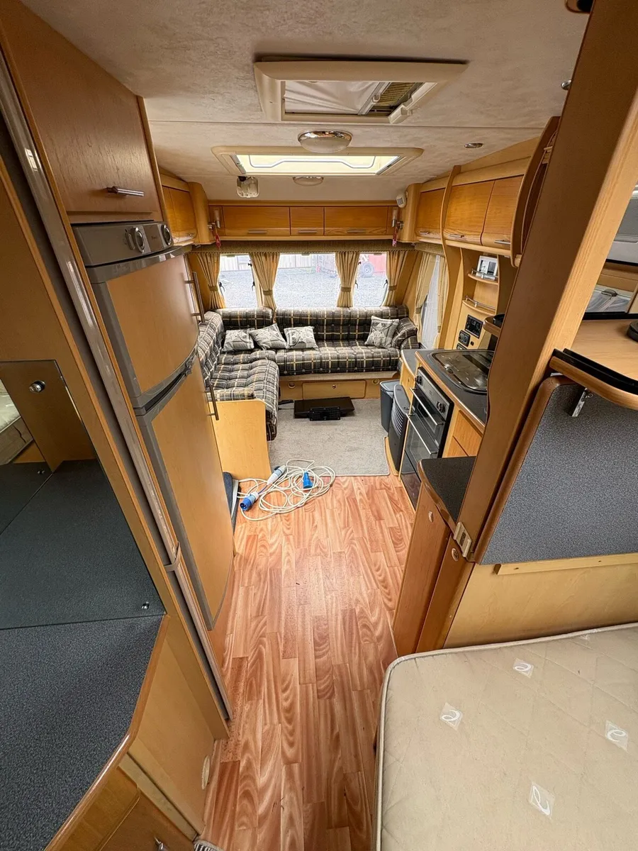 Elddis crusader 4 berth fixed bed caravan - Image 4