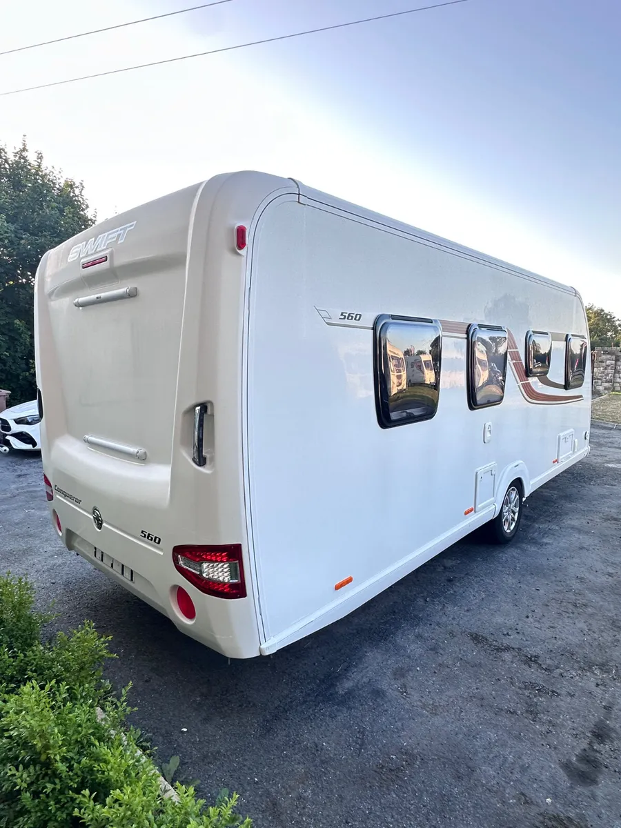 ✨STUNNING SWIFT CONQUEROR 560 4 BERTH ISLAND BED✨ - Image 2
