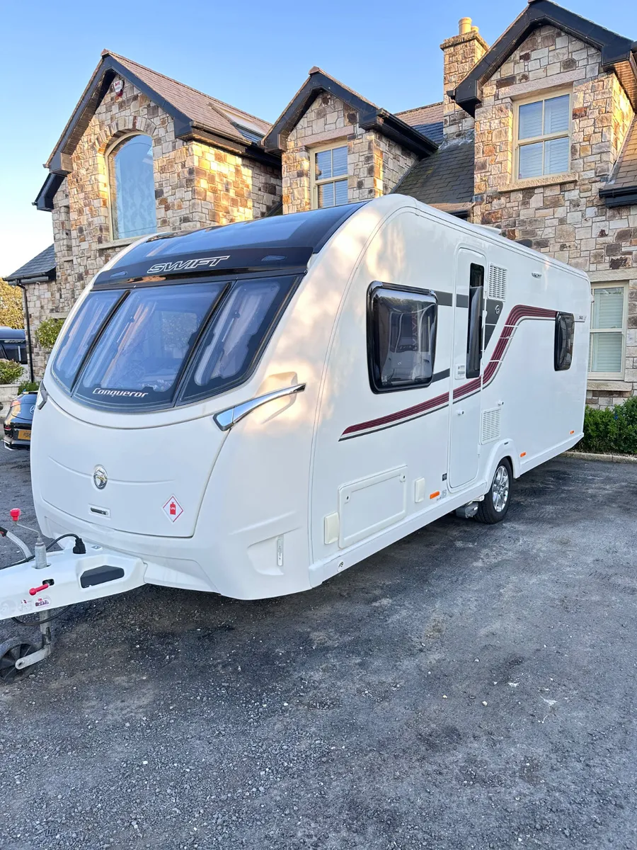 ✨STUNNING SWIFT CONQUEROR 560 4 BERTH ISLAND BED✨ - Image 1