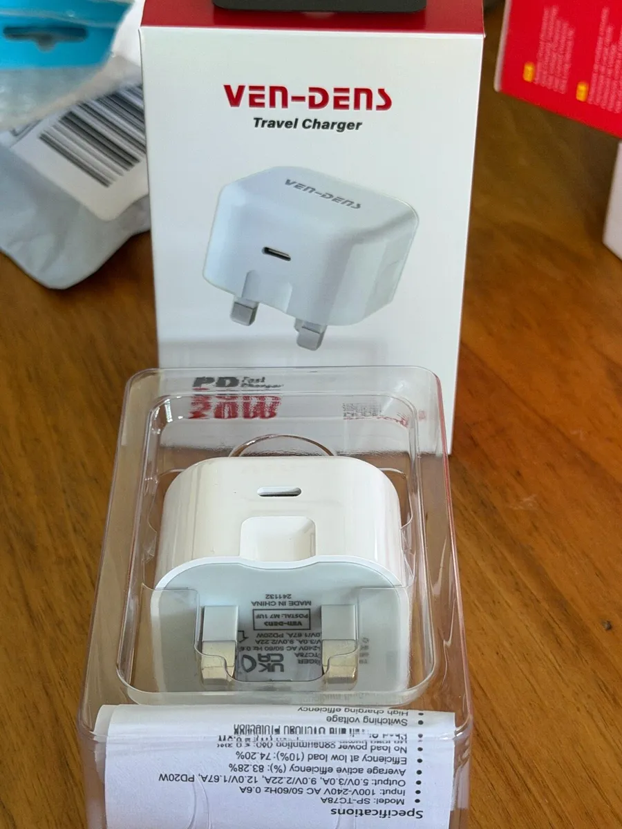 VEN-DENS PD20W USB C Fast Charging Plug - Image 2