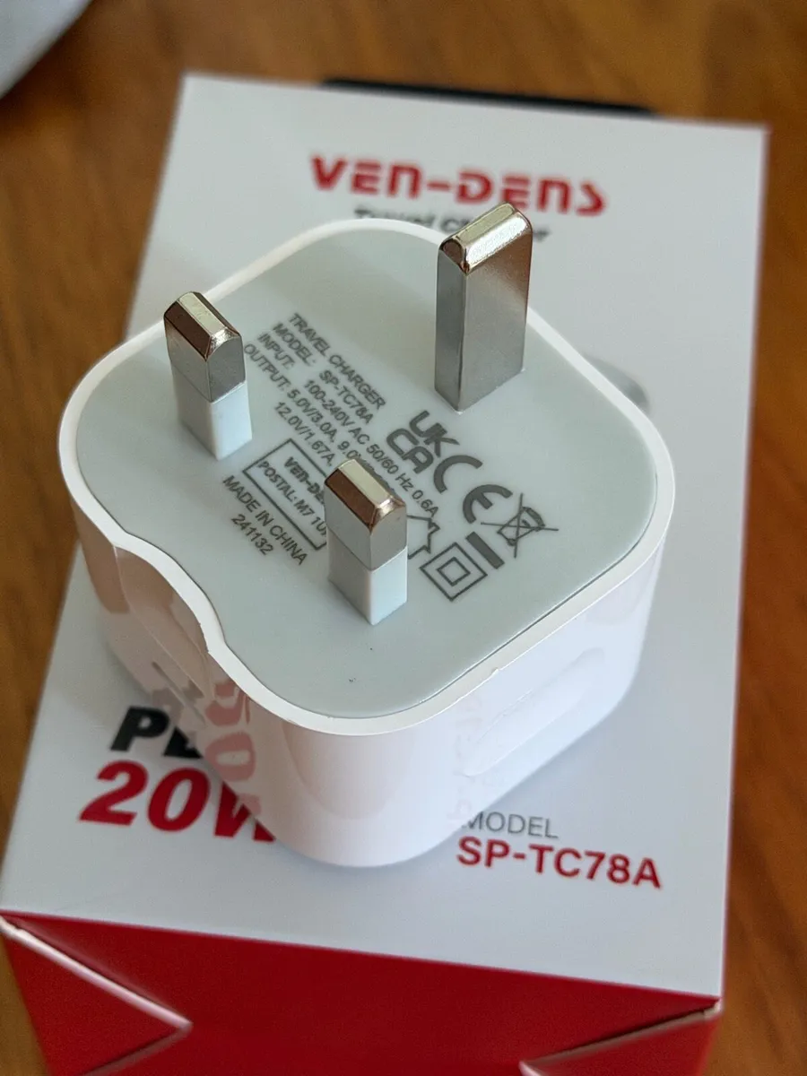 VEN-DENS PD20W USB C Fast Charging Plug - Image 3
