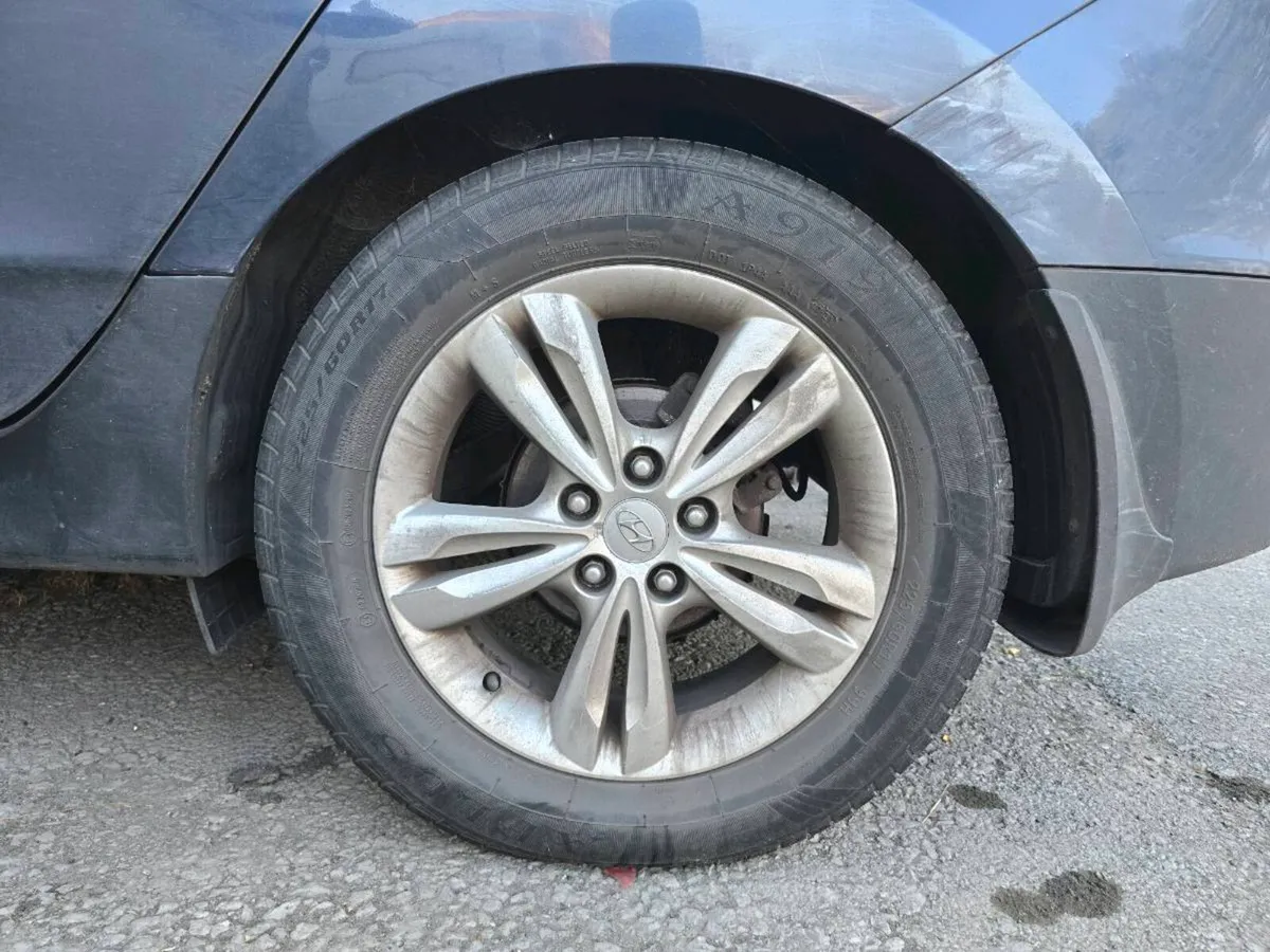Breaking: 2010 Hyundai ix35 2.0 Diesel (Manual) - Image 4