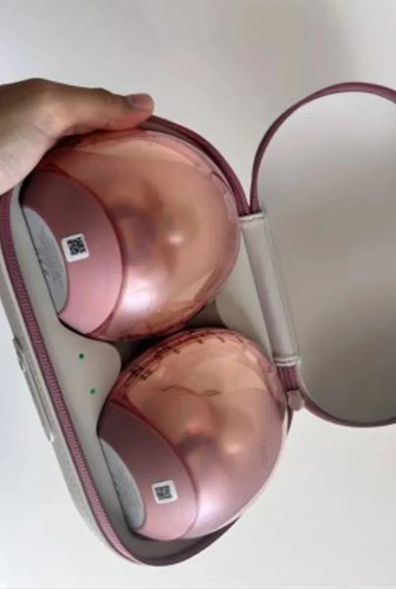 Breast pump - Image 1