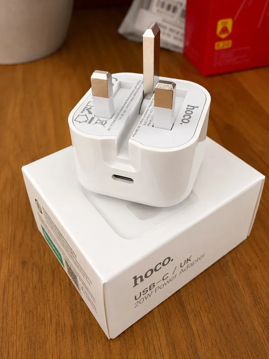 Hoco C155B 20W PD USB-C Fast Charger Folding plug - Image 4