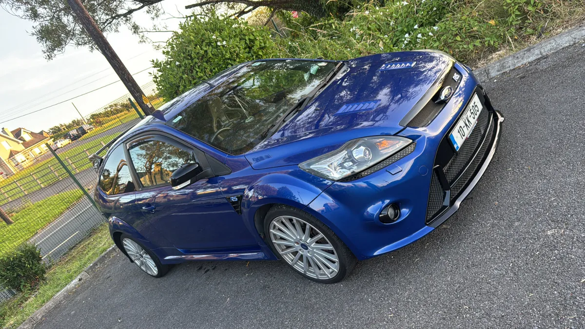 Tinted wind deflectors