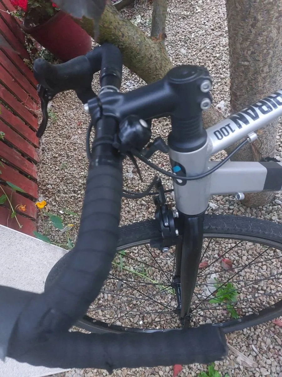 Boys road bike. - Image 3