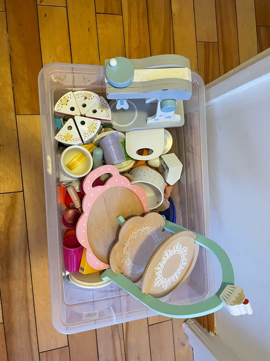 Wooden play kitchen and accessories - Image 2