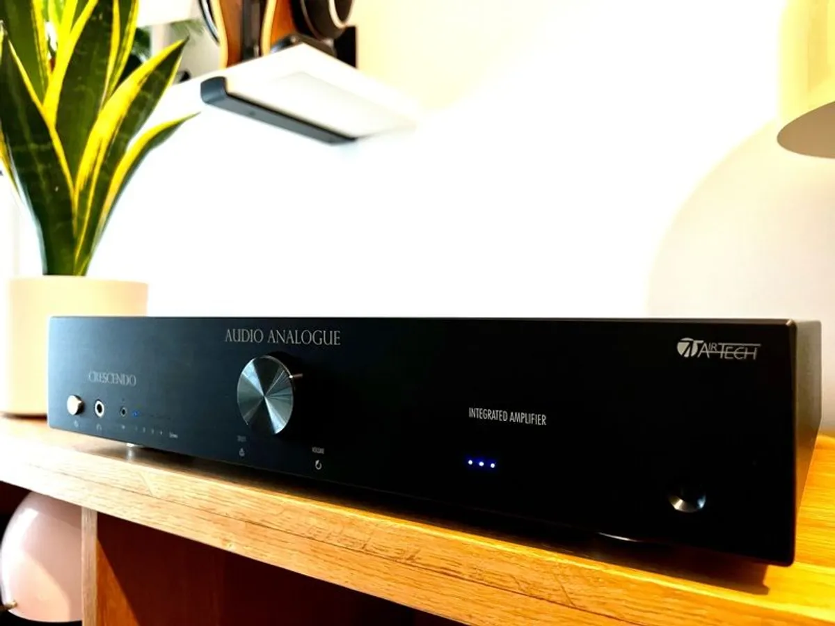 Audio Analogue Crescendo Airtech Amplifier - Mint Condition - Image 2