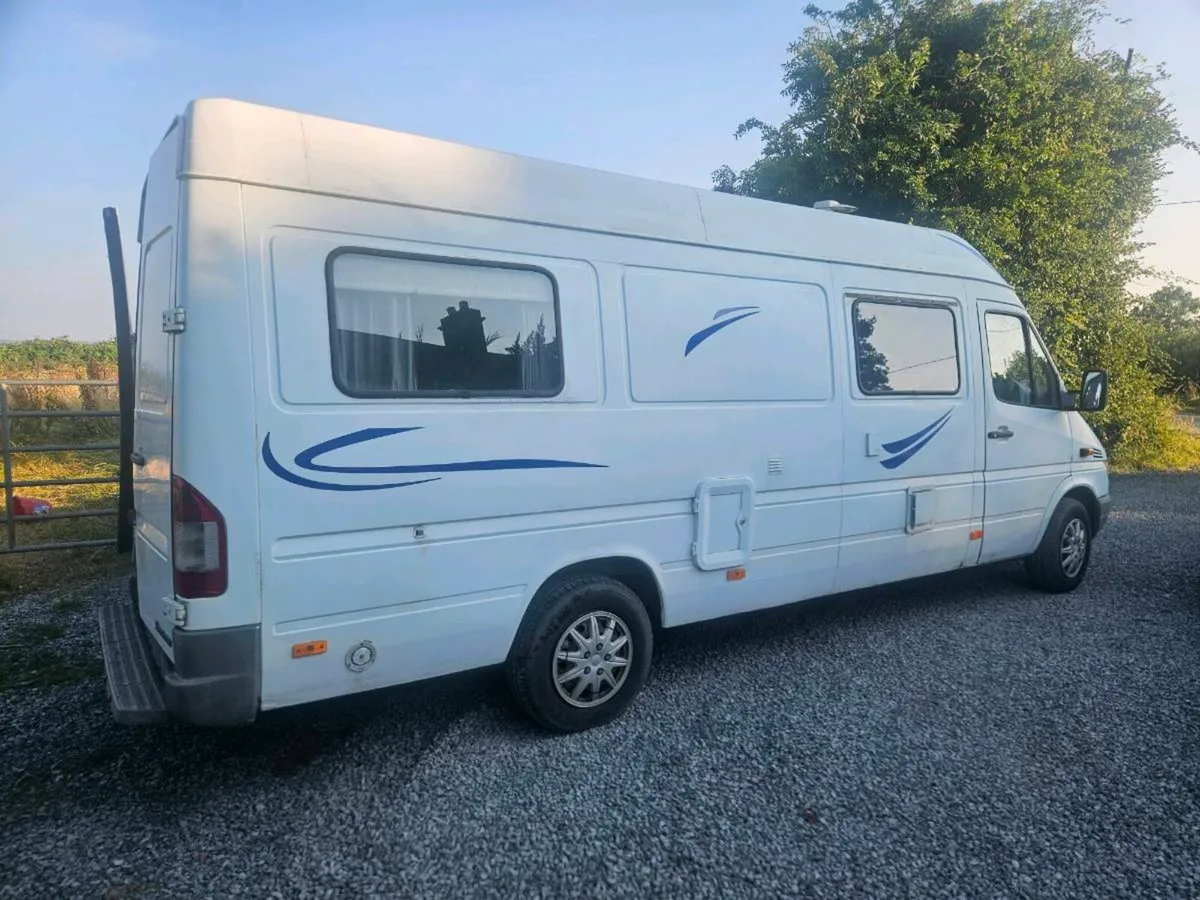 2004 Mercedes sprinter - Image 2