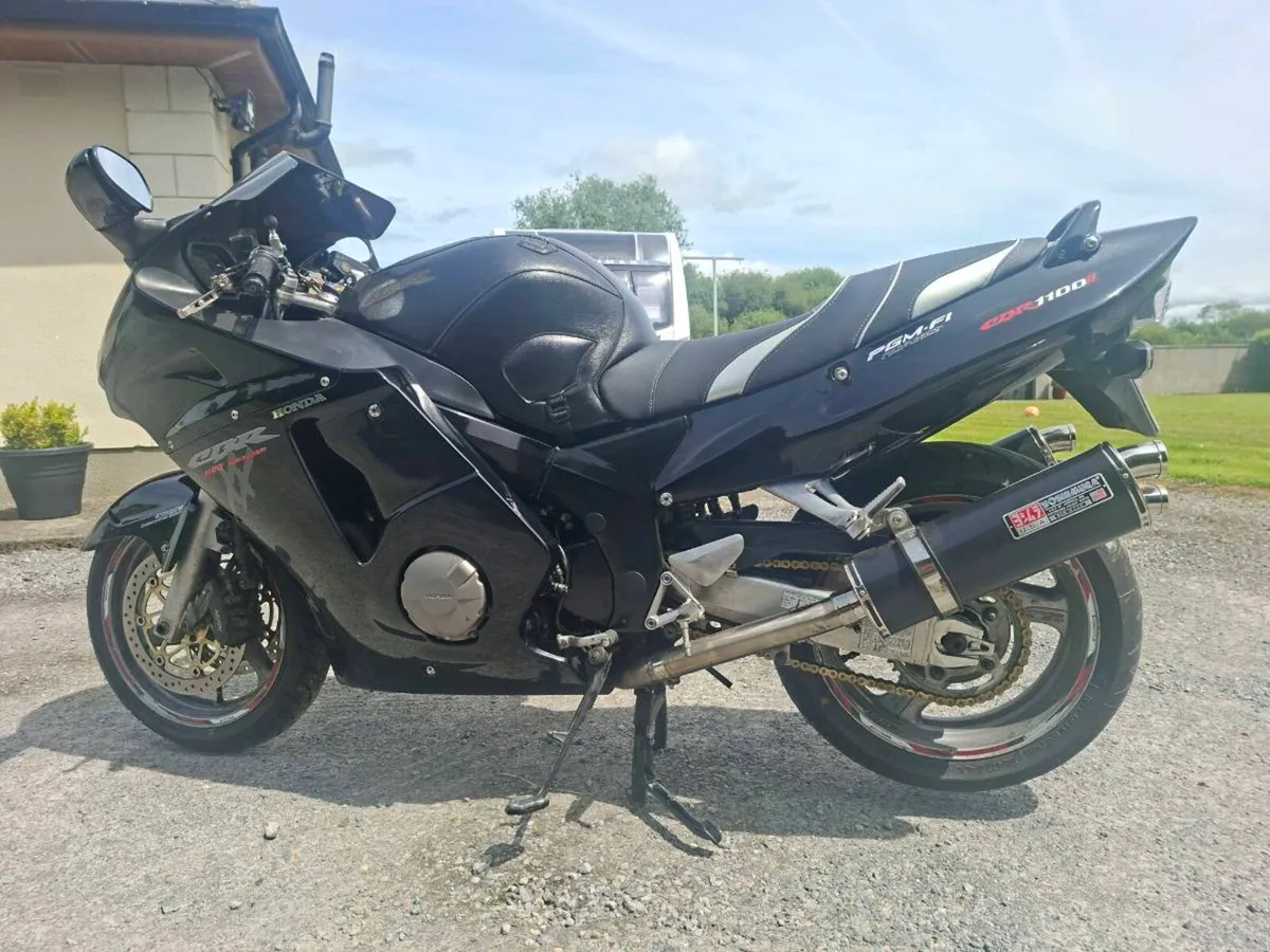 Honda blackbird cbr 1100x - Image 2