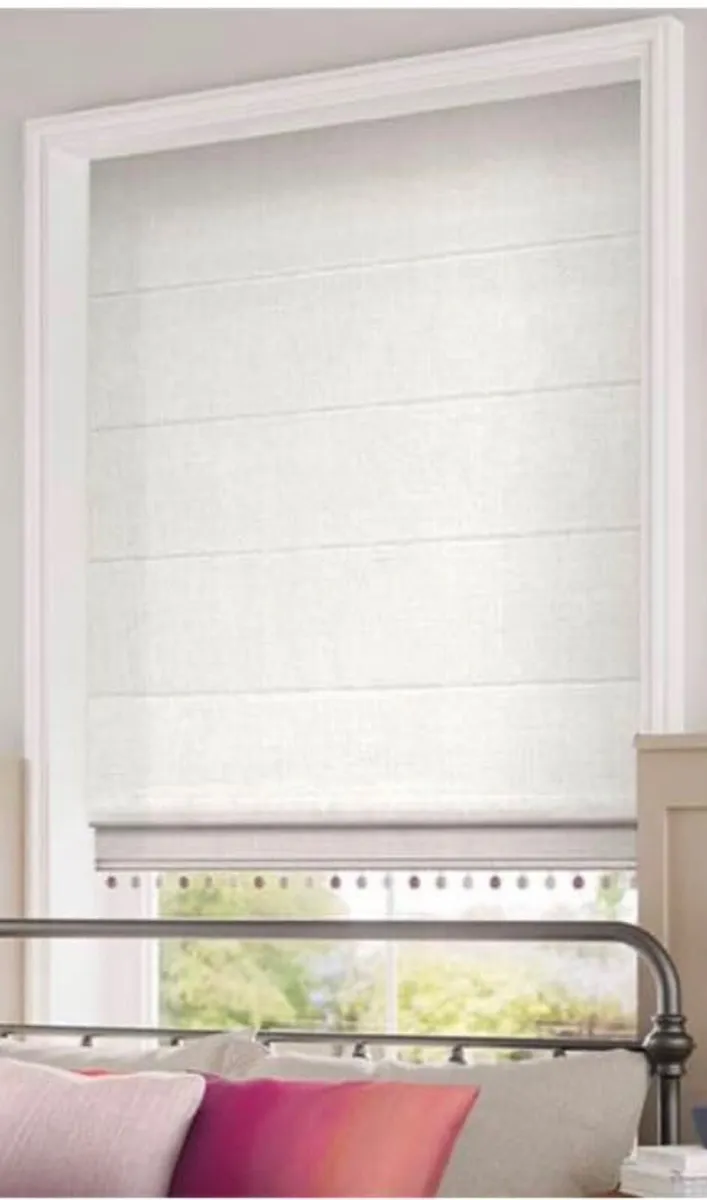 Roman blind