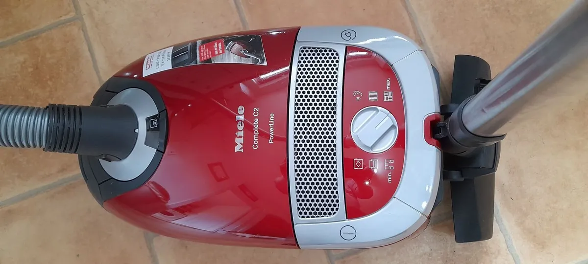 Miele vacuum cleaner - Image 2